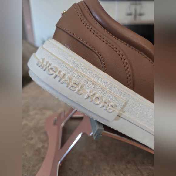 New Michael Kors Leather Evy Slip On Shoes Women’s Size 5.5 in brown. - Picture 5 of 9